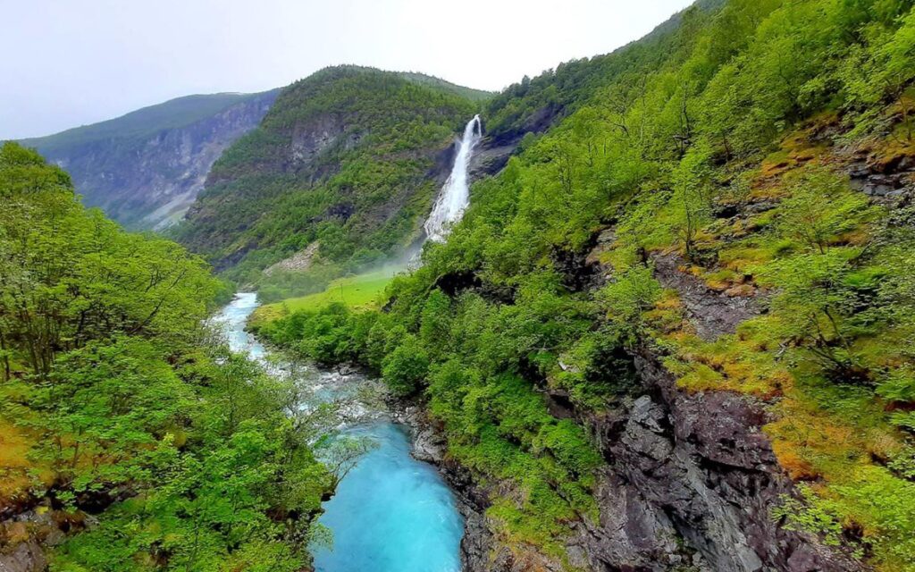 vettisfossen_01_1600x1000