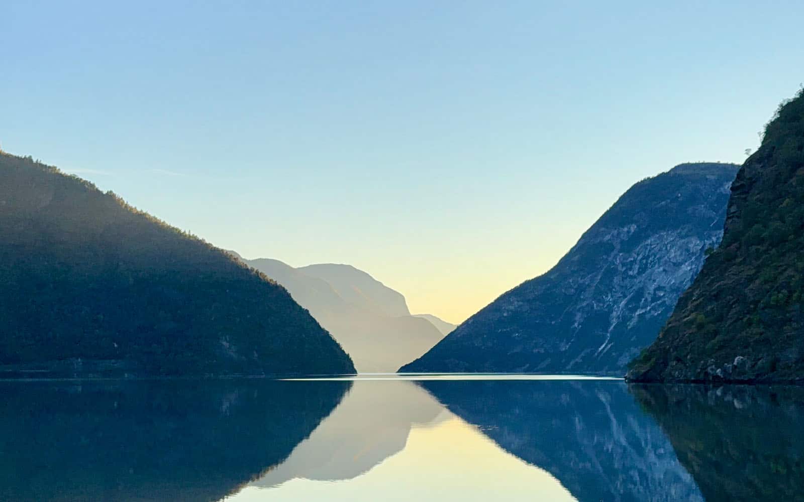 Resort_1600x1000_2025_01