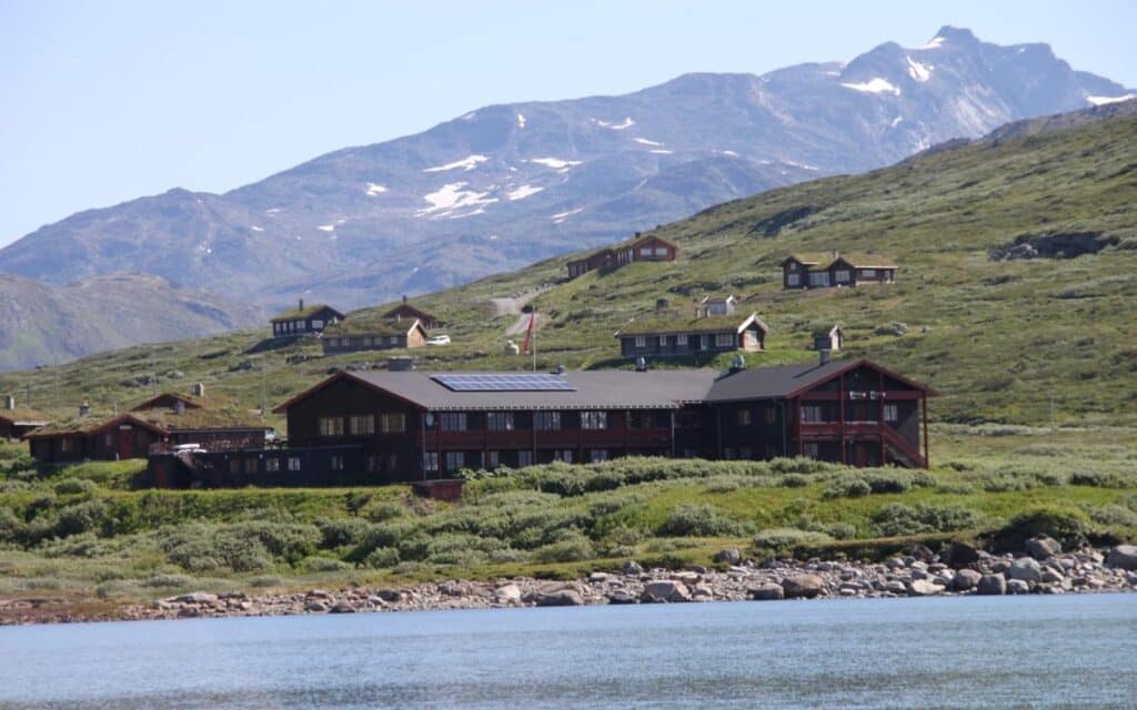 cropped_cabin_1600x1000