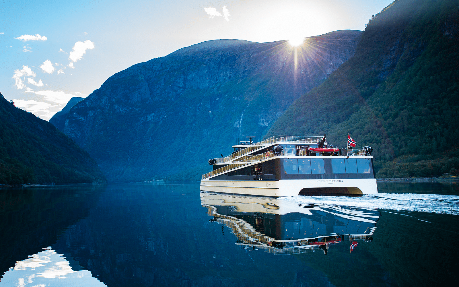 Fjord-Fjell_1600x1000_Klingenberg_01